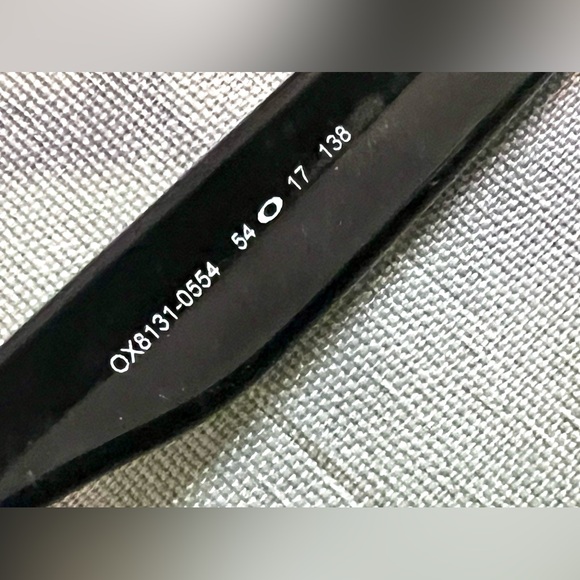 Authentic Oakley Frogskins Men's Black Frame Sunglasses with Case, Frame Only - Picture 6 of 7